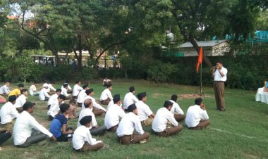 राष्ट्रीय स्वयंसेवक संघ महाबली भीम नगर की शक्ति शाखा ने मनाया भव्य वार्षिकोत्सव,स्वयंसेवकों की प्रस्तुति ने मोहा सबका मन