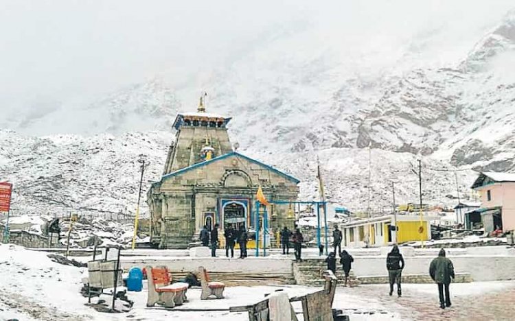 दिल्ली-एनसीआर में सर्दी ने दी दस्तक,बारिश की वजह से मौसम हुआ सुहावना,पहाड़ी इलाकों में हो रही बर्फबारी का है असर