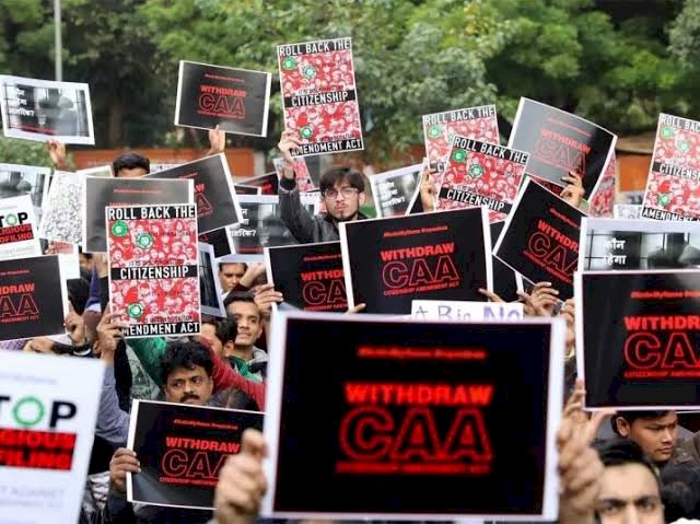 CAA-NRC प्रदर्शन : देश के कई राज्यों में इंटरनेट और मोबाइल सेवा बाधित,जुमे की नमाज के चलते एहतियातन सुरक्षा के कड़े इंतेजाम