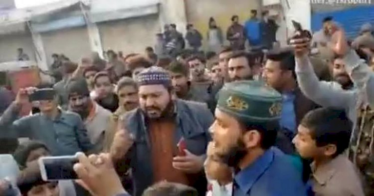 पाकिस्तान में गुरुद्वारा ननकाना साहिब पर मुस्लिम समुदाय ने किया हमला,बीजेपी ने कांग्रेस से पूछे सवाल,कांग्रेस ने की घटना की निंदा